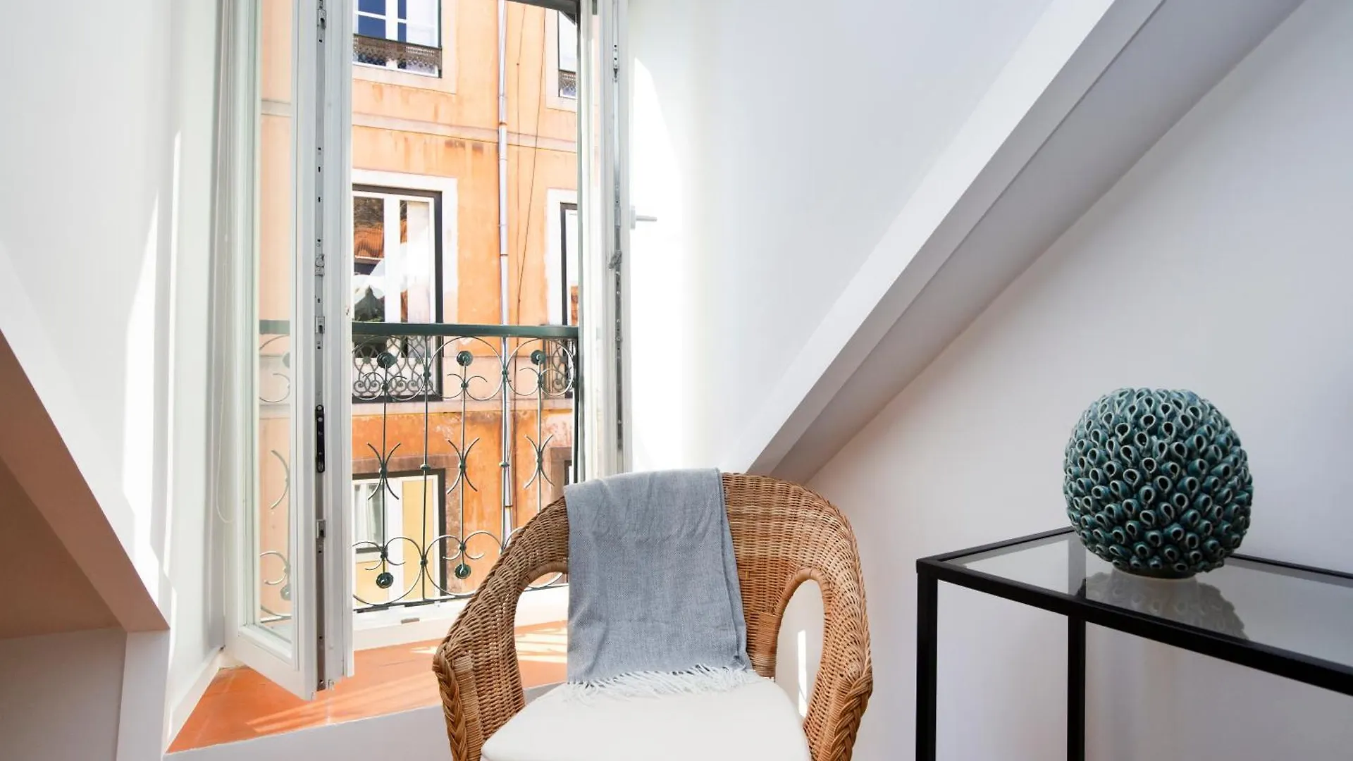 Live Like A Local @ Casa Da Esquina - Wifi & A/C Apartamento Lisboa 0*,