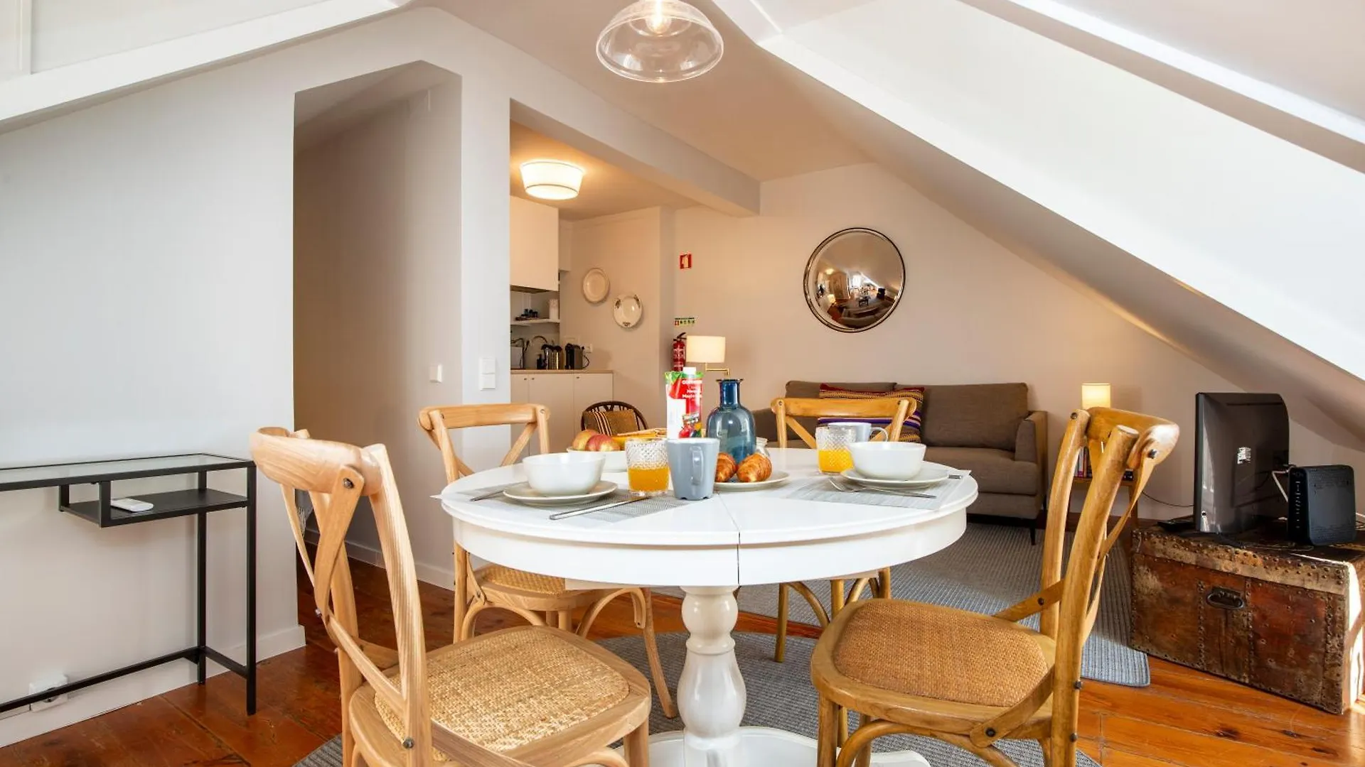 Live Like A Local @ Casa Da Esquina - Wifi & A/C Apartamento Lisboa